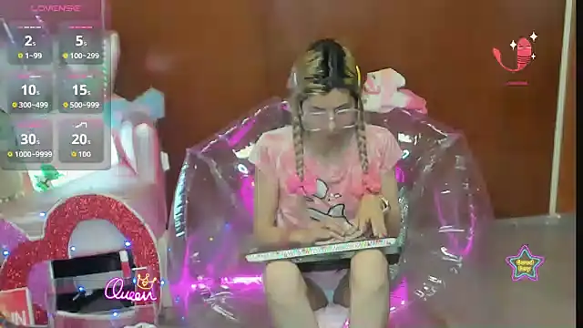 Skinygirl online show from February 10, 12:04 am