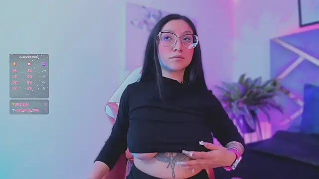 lucy neil online show from November 18, 3:38 pm