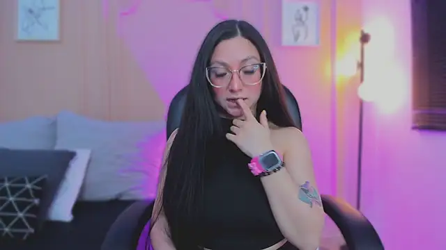 lucy neil online show from March 30, 2:34 am