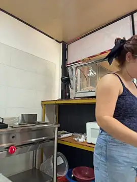 Lucyklein2022 online show from October 9, 4:16 pm