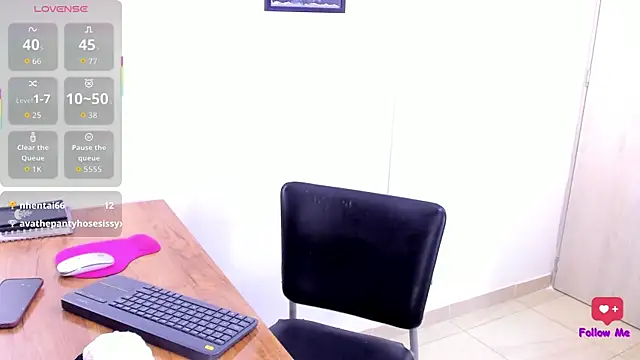 Snapshot of gracehill_ chatting on November 4, 10:36 am gracehill online show from November 4, 10:36 am