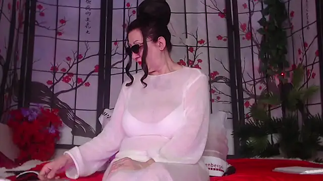 NightOrhideya online show from April 12, 9:25 am