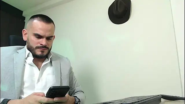 cowboyht online show from December 14, 3:56 am