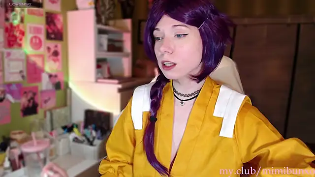 Snapshot of freya_sunny chatting on May 5, 4:09 am freya sunny online show from May 5, 4:09 am