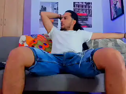 tuyo1995 online show from May 29, 5:00 pm
