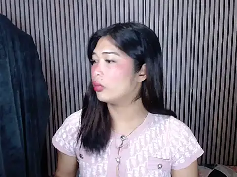 Snapshot of Maria-Moore chatting on October 21, 6:41 pm Maria-Moore online show from October 21, 6:41 pm