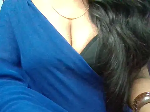 Roopshikha39 online show from October 10, 7:13 pm