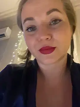 Lady  Maria online show from December 3, 3:44 pm