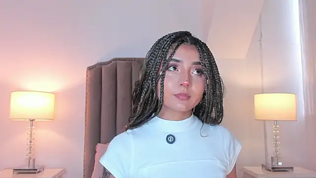 Emma Torres   online show from February 4, 12:11 pm