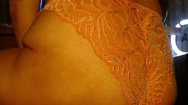 Snapshot of MysteryLadyxXx chatting on July 6, 2:25 pm MysteryLadyxXx online show from July 6, 2:25 pm