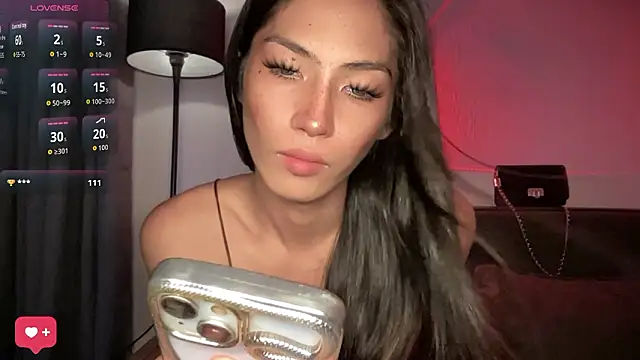 Bella Gordon online show from March 14, 5:40 pm