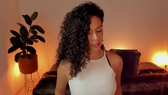 Snapshot of goddes_helena chatting on December 13, 11:06 pm goddes helena online show from December 13, 11:06 pm