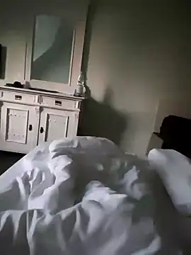 kiam471 online show from October 19, 5:30 am