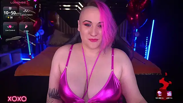 MiaVixenn online show from February 13, 10:11 pm