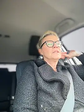 German Milf online show from October 9, 11:19 am