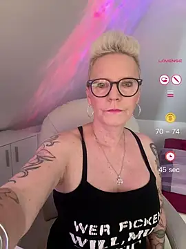 German Milf online show from June 2, 12:40 pm
