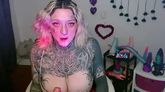 SLOPPYTITSS online show from March 27, 11:10 am