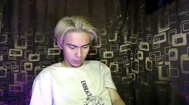 Snapshot of asianpatt69 chatting on December 7, 6:54 am asianpatt69 online show from December 7, 6:54 am