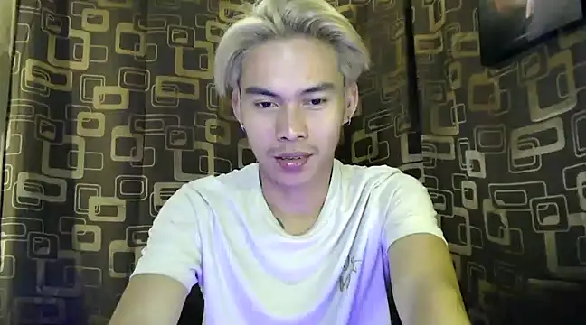 Snapshot of asianpatt69 chatting on December 10, 6:33 am asianpatt69 online show from December 10, 6:33 am