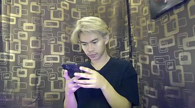 Snapshot of asianpatt69 chatting on December 14, 6:30 pm asianpatt69 online show from December 14, 6:30 pm