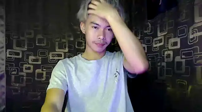 Snapshot of asianpatt69 chatting on January 4, 11:33 am asianpatt69 online show from January 4, 11:33 am