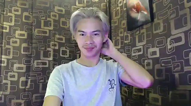 Snapshot of asianpatt69 chatting on January 4, 8:16 pm asianpatt69 online show from January 4, 8:16 pm