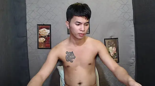 Snapshot of asianpatt69 chatting on February 7, 8:44 am asianpatt69 online show from February 7, 8:44 am