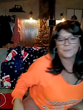 Snapshot of cowgirlc chatting on December 7, 1:58 am cowgirlc online show from December 7, 1:58 am