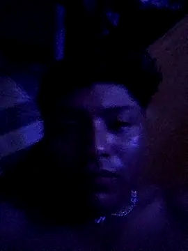Snapshot of 000002m chatting on May 23, 6:07 am 000002m online show from May 23, 6:07 am