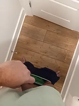 Snapshot of Mark_Dad chatting on January 10, 12:29 pm Mark Dad online show from January 10, 12:29 pm