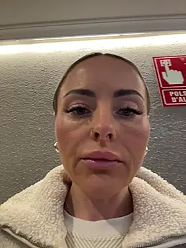 EmaSalis online show from November 17, 8:20 am