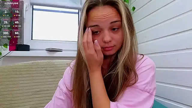 Misss Vikk online show from October 18, 6:48 am