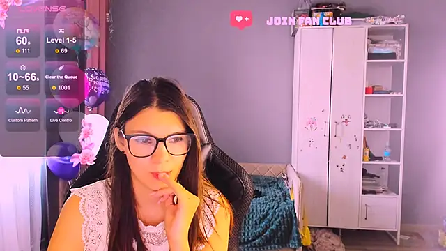 MollyLollipop online show from October 29, 6:37 am