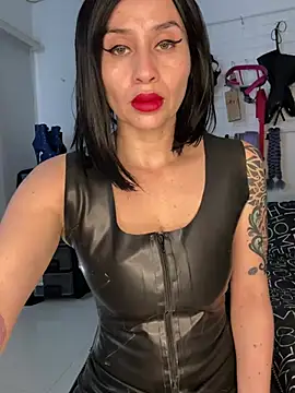 mylatexpleasure online show from July 27, 7:32 pm