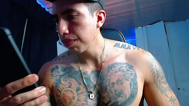 Adam Hudsond online show from October 27, 4:11 pm