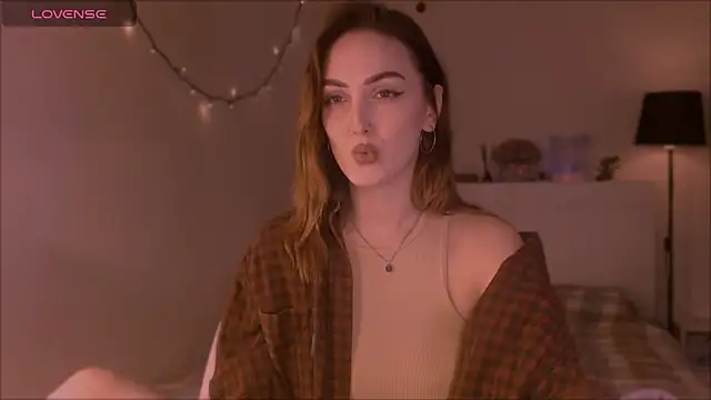 Snapshot of LilyFarey chatting on September 30, 7:19 pm LilyFarey online show from September 30, 7:19 pm