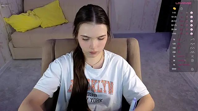 Snapshot of Eva_Davie chatting on November 9, 2:48 pm Eva Davie online show from November 9, 2:48 pm