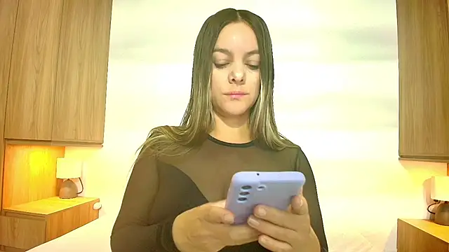 Snapshot of Isabella_Harley chatting on October 23, 1:54 pm Isabella Harley online show from October 23, 1:54 pm