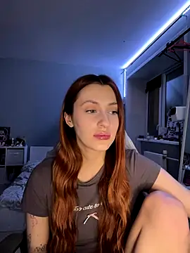 Snapshot of Uniarten chatting on November 23, 6:30 pm Uniarten online show from November 23, 6:30 pm