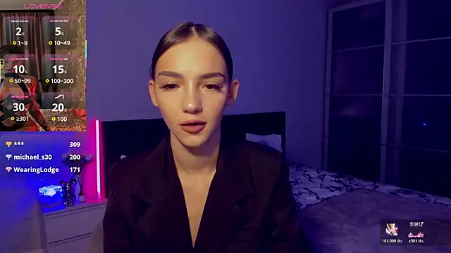 Snapshot of SophieCatty chatting on October 22, 12:44 am SophieCatty online show from October 22, 12:44 am