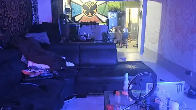 Snapshot of slankecrosdresser chatting on February 6, 9:06 pm slankecrosdresser online show from February 6, 9:06 pm