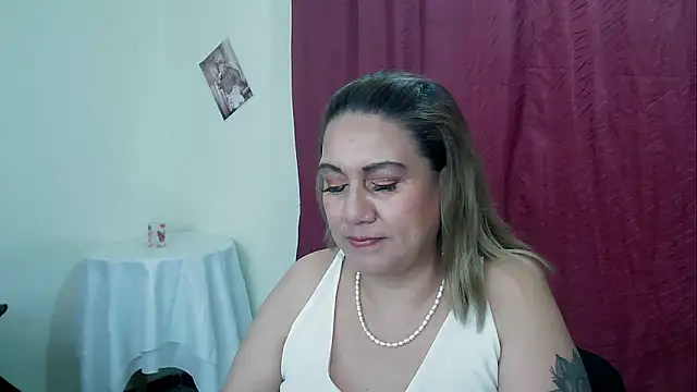 Snapshot of yayita_mature chatting on January 20, 4:12 pm yayita mature online show from January 20, 4:12 pm