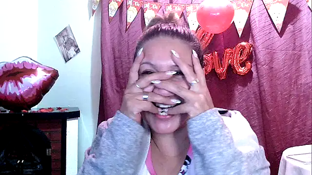 Snapshot of yayita_mature chatting on February 10, 12:52 am yayita mature online show from February 10, 12:52 am