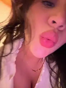 marcimaa online show from October 11, 9:35 pm