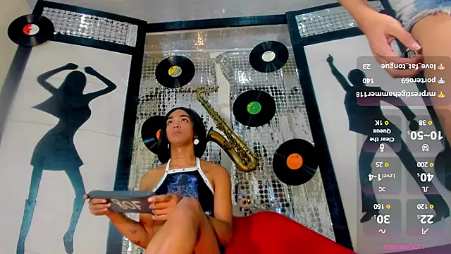 nickyminach  online show from February 1, 7:23 pm