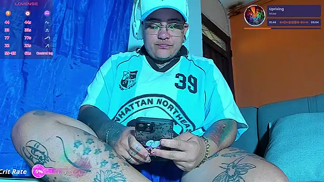 Snapshot of Techno_420_ chatting on October 22, 7:13 pm Techno 420 online show from October 22, 7:13 pm