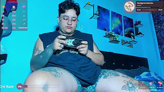 Snapshot of Techno_420_ chatting on November 21, 9:35 pm Techno 420 online show from November 21, 9:35 pm