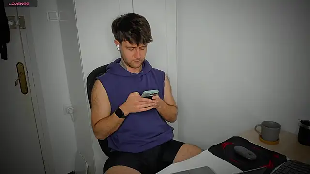 HonestAndrew online show from April 8, 2:28 pm