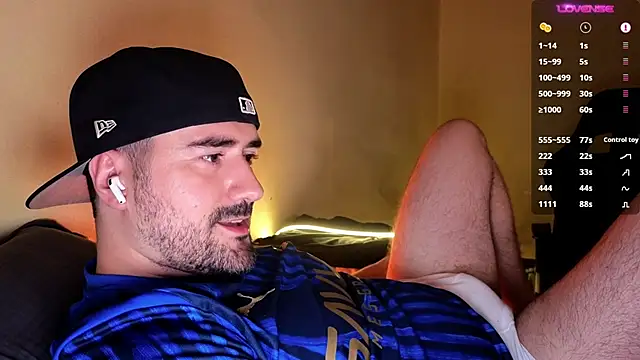 DominantTheo online show from November 30, 3:43 am