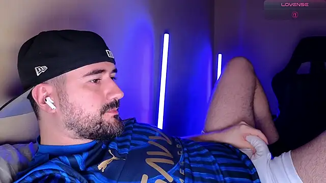 DominantTheo online show from April 23, 3:41 am